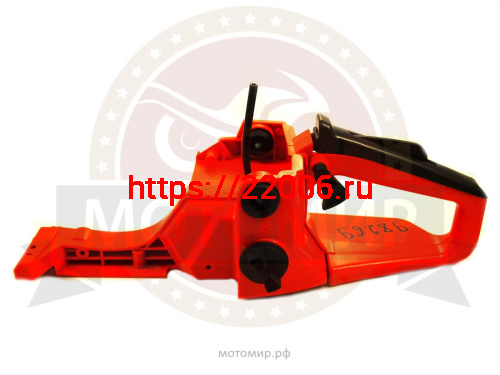 Бензобак Цыганка 45,52 (рукоятка задняя) Бензобак Цыганка 45,52 (рукоятка задняя)